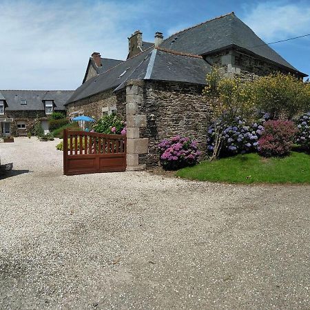 Le Rumain Hengoat Exterior photo